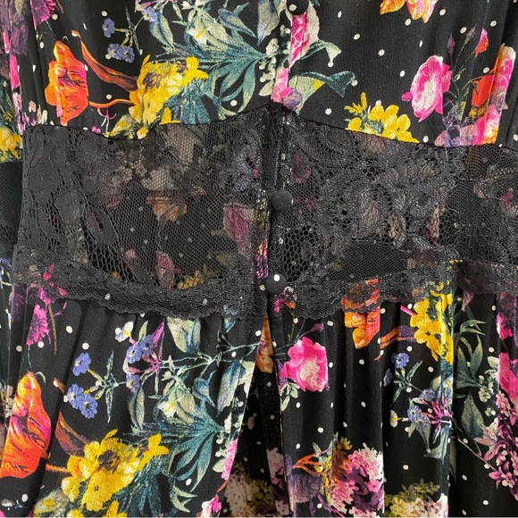 Torrid Crepe Lace Trim Kimono Duster 1X Floral Cottagecore Whimsigoth *FLAW* - Picture 6 of 13